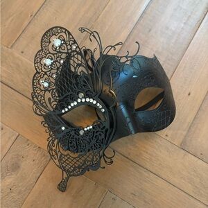 Elegant Masquerade Mask